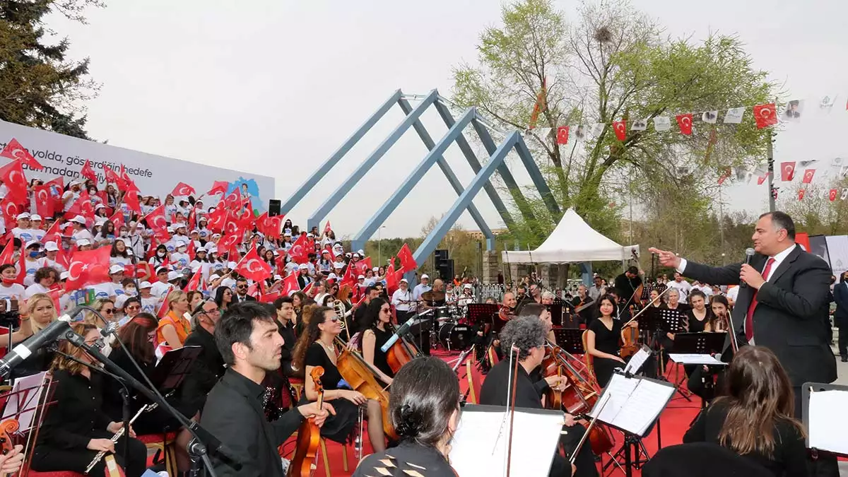 1000 çocuk korosu 23 nisan'ı muhteşem bir konserle kutladı