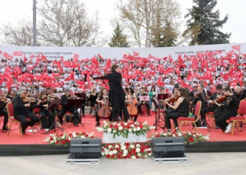 1000 Çocuk Korosu 23 Nisan'ı muhteşem bir konserle kutladı