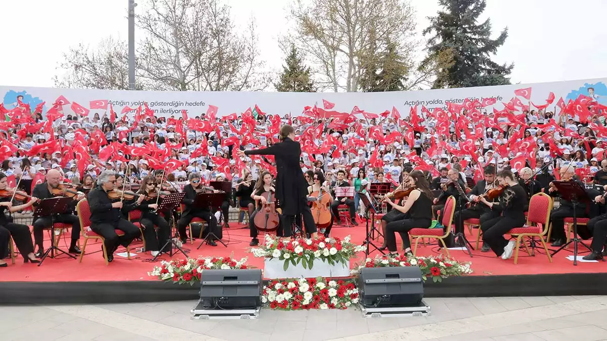 1000 çocuk korosu 23 nisan'ı muhteşem bir konserle kutladı