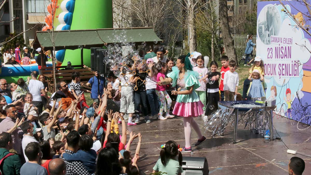 23 Nisan Çocuk Şenliği renkli görüntülere sahne oldu