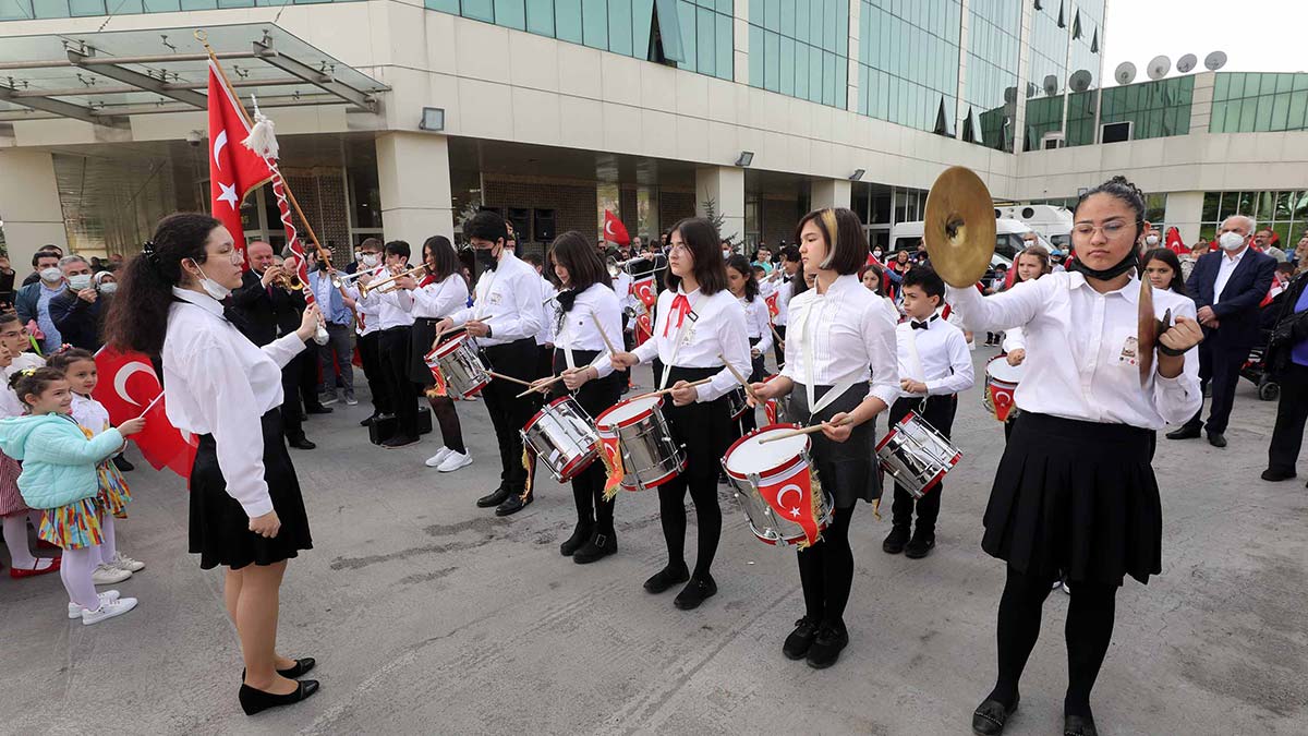 23 Nisan Yenimahalle'de coşkuyla kutlandı