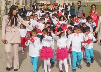 23 Nisan geleneğini yeniden yaşattılar