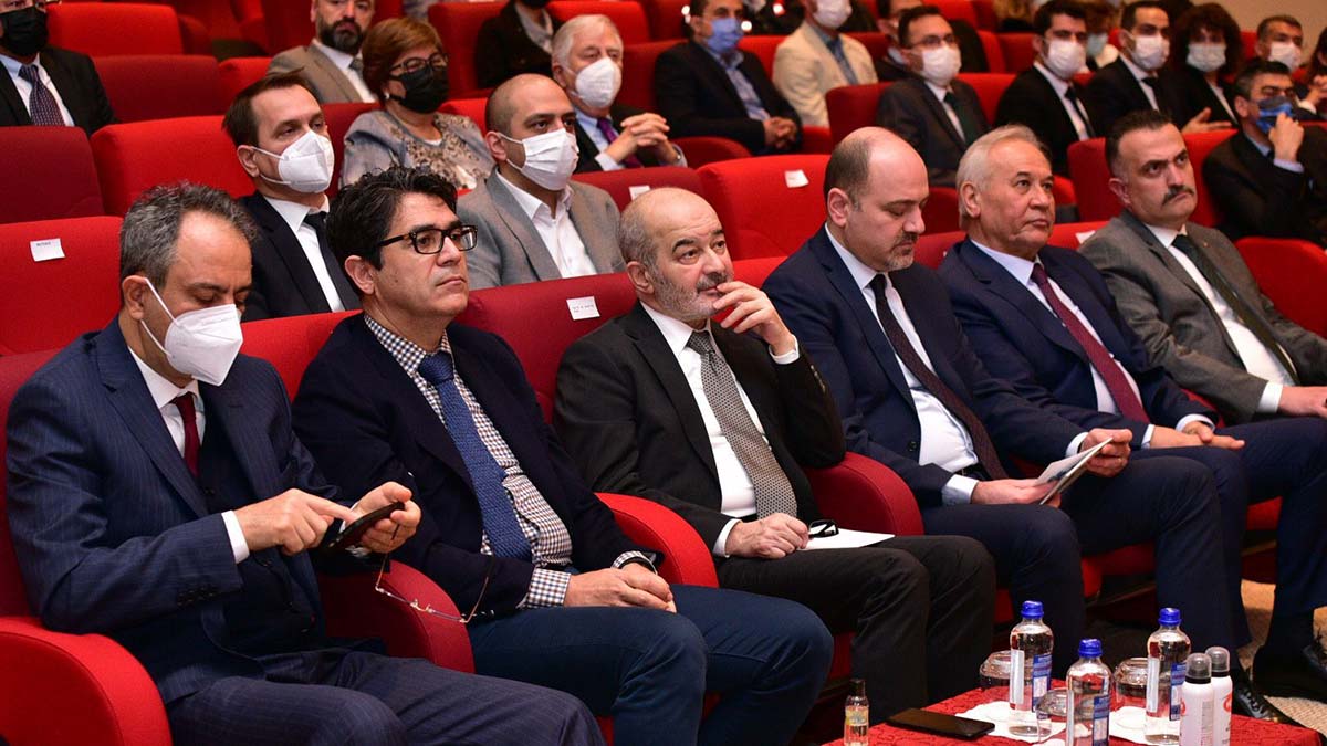 İş kazalarının teknoloji kullanımıyla önüne geçilmesi amacıyla yürütülen Türkiye’nin ‘Sıfır Kazaya Yolculuk’ süreci, GEBKİM OSB ev sahipliğinde düzenlenen imza töreniyle başladı.