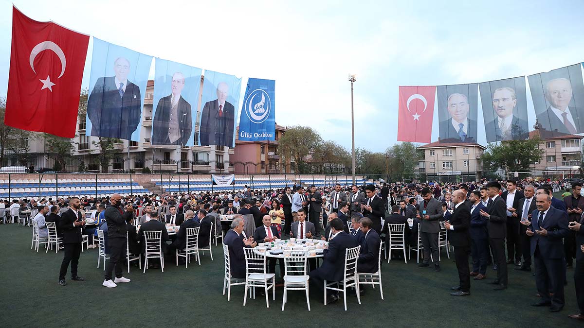 Başkan Altınok Keçiören Ülkü Ocakları iftarına katıldı