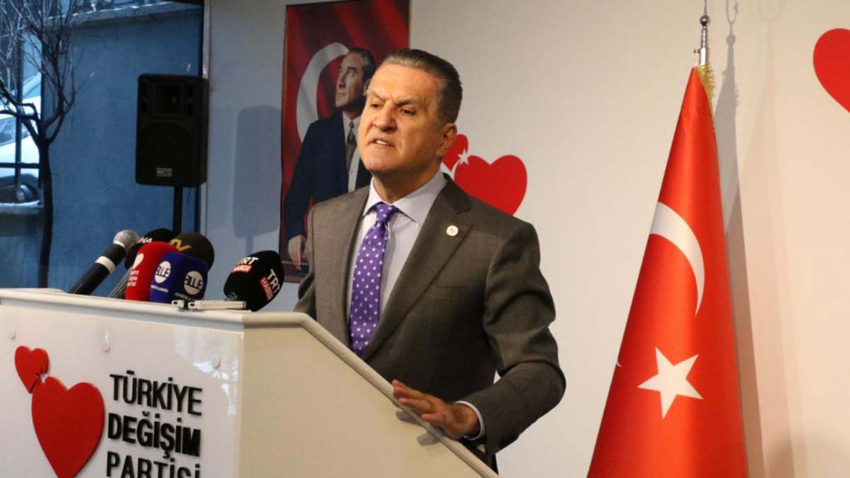 Bunun adı halksız siyasettir