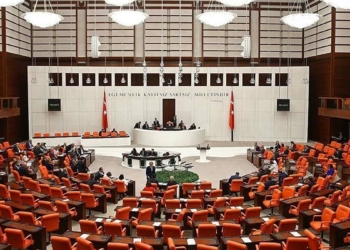 AK Parti'den 12 maddelik yeni yasa teklifi