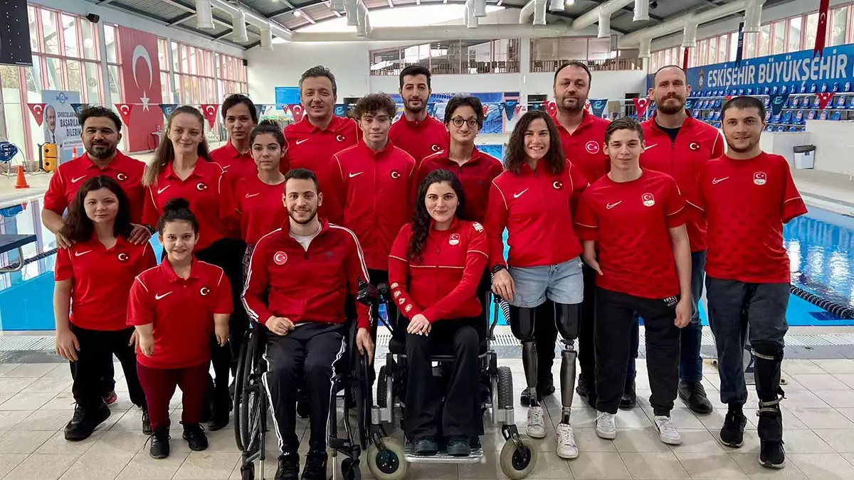 Eskişehir büyükşehir belediyesi gençlik ve spor kulübü yüzücüsü eskişehirli milli yüzücü sümeyye boyacı, berlin’de gerçekleştirilen paralimpik dünya şampiyonası kota mücadelesinde avrupa’nın en iyi derecesini yaptı.