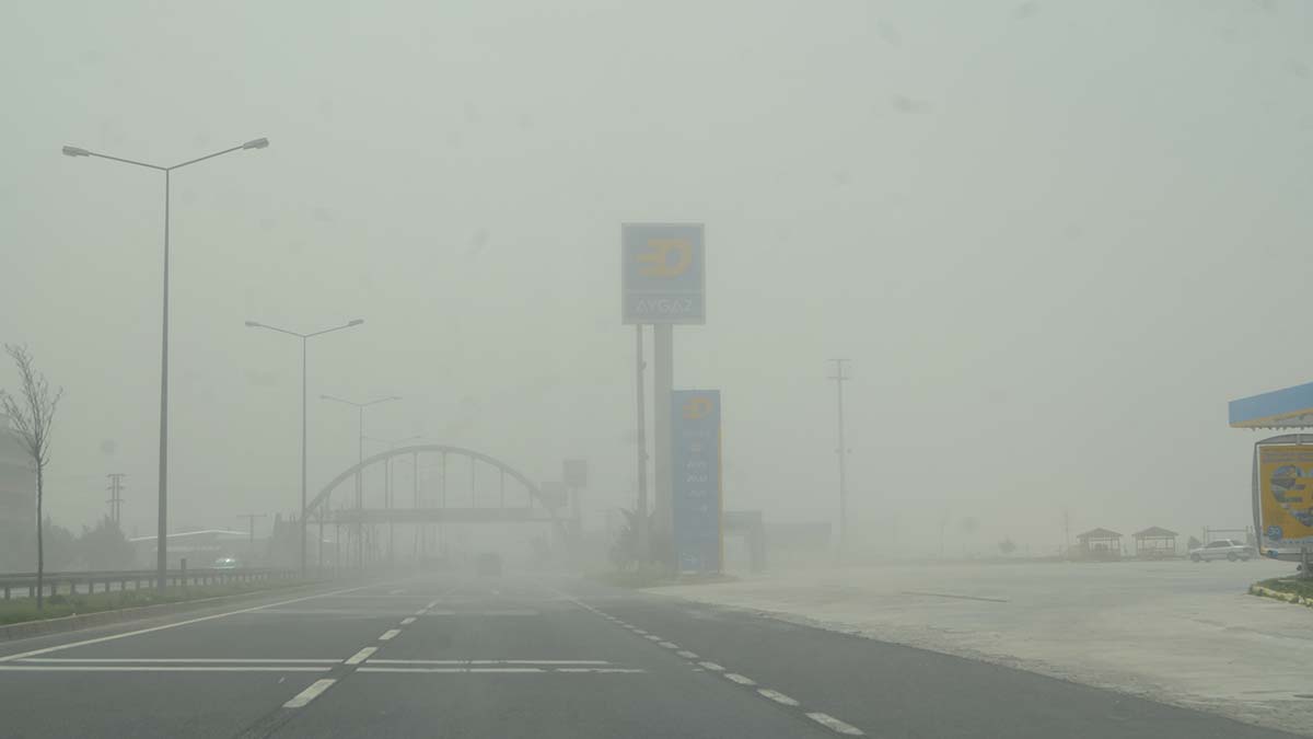 Aksaray- Adana kara yolunda 'kum fırtınası'