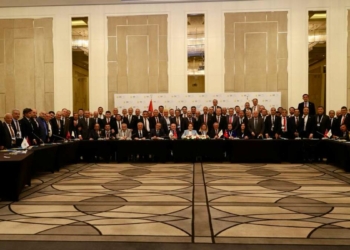 Akşener, partililerle iftarda bir araya geldi