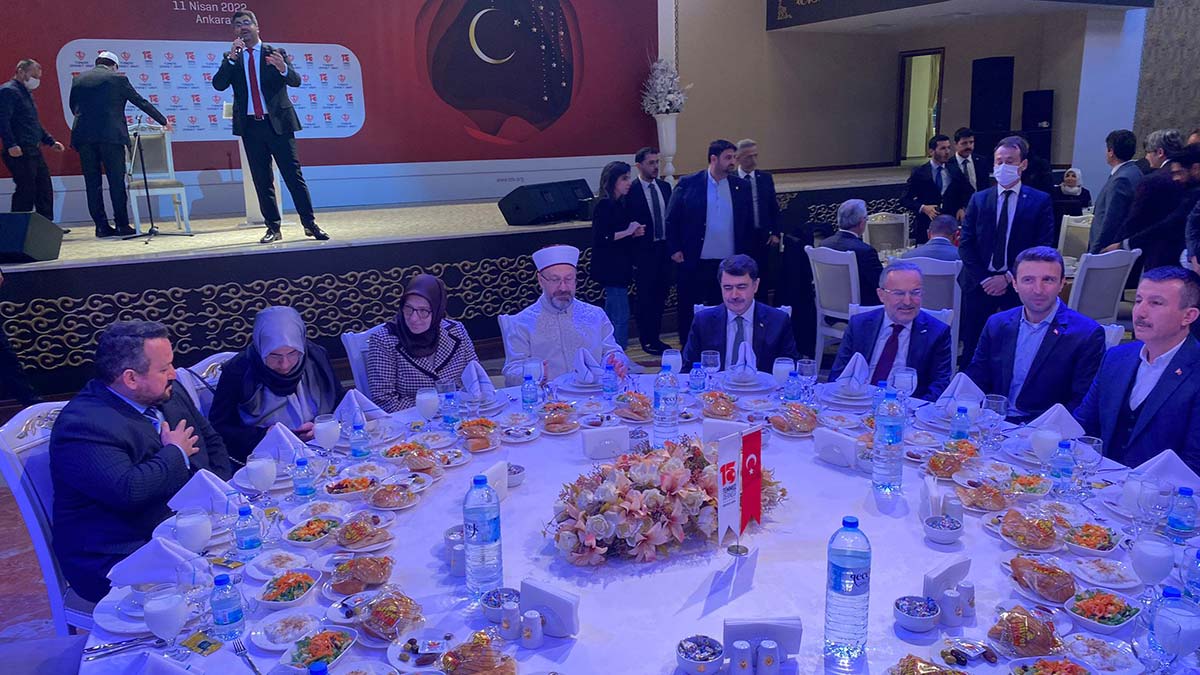 Ali Erbaş, Gazilerle iftar yaptı