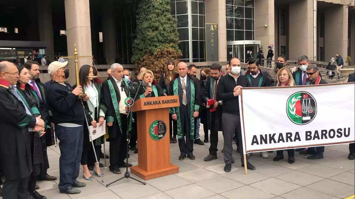Ankara barosu'ndan görme engelli avukata destek