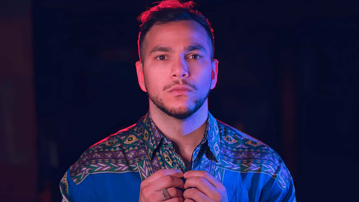 Atilla Ural ilk teklisi "Vibe" ile müzik dünyasında