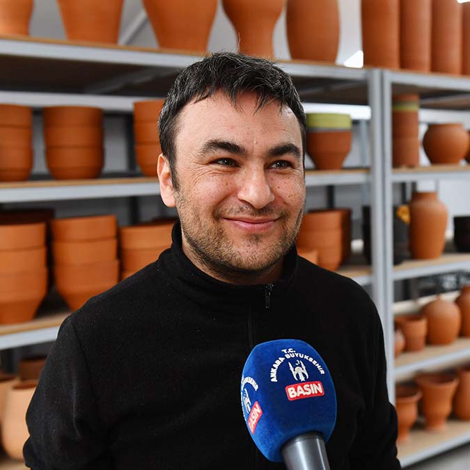 Ankara Büyükşehir Belediyesi Çevre Koruma ve Kontrol Daire Başkanlığı, ANFA Genel Müdürlüğü iş birliğiyle Söğütözü'ne seramik atölyesi kurdu.