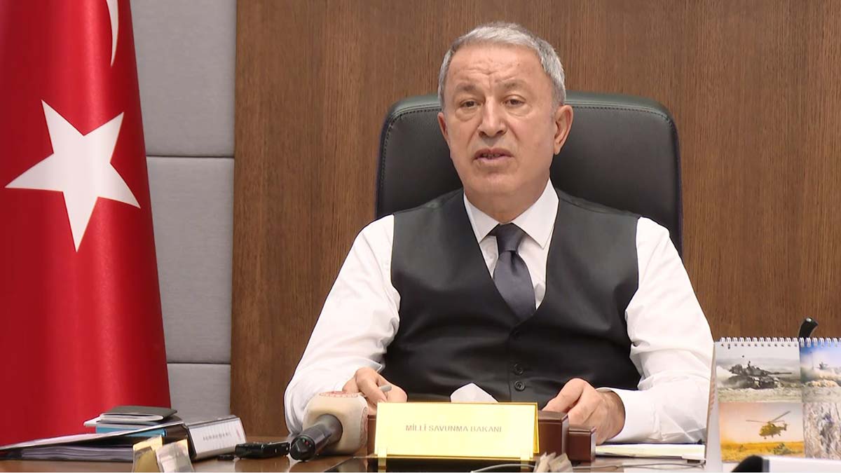 Bakan Akar'dan mayınla mücadele açıklaması 