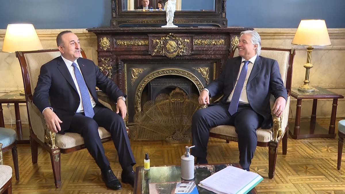Bakan Çavuşoğlu Uruguaylı mevkidaşıyla görüştü