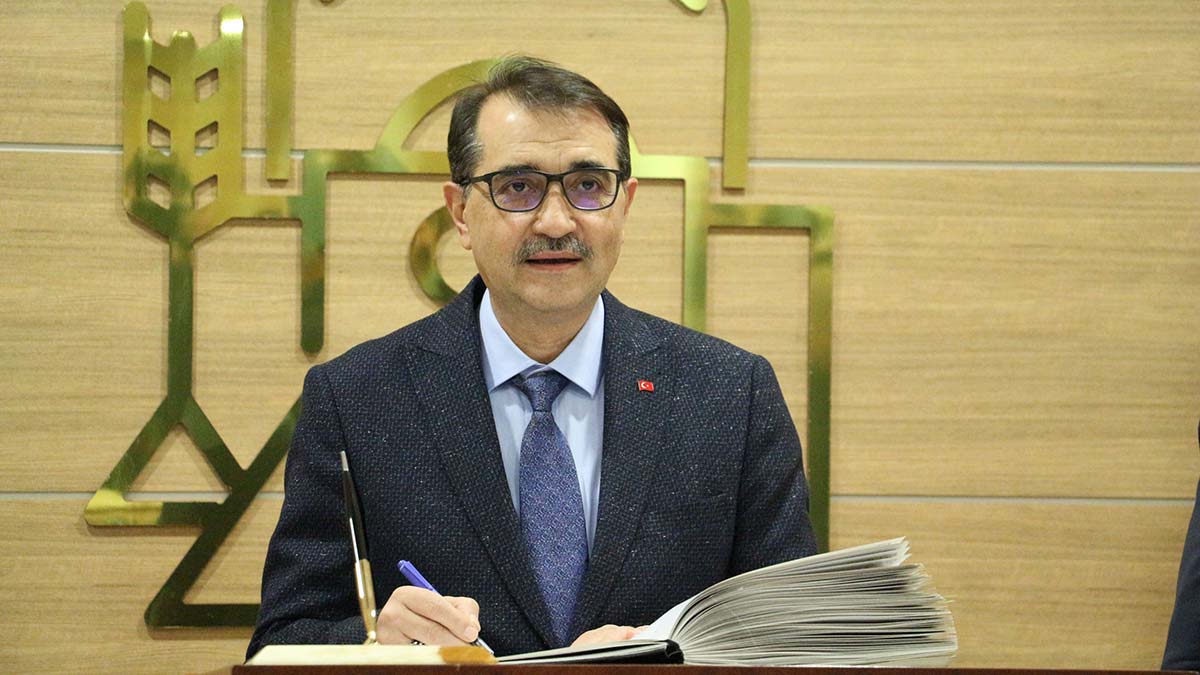 Bakan Dönmez: Elektrikte sessiz bir devrim yaptık