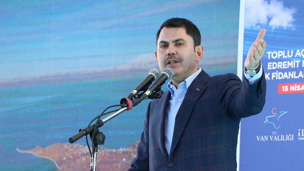 Bakan Kurum Van'da yeni konutlar için müjde verdi