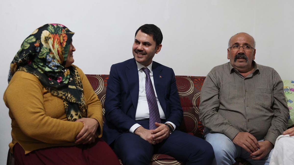 Bakan Kurum'dan Aydın ailesine destek