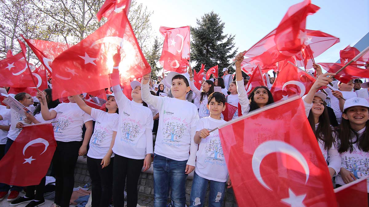 Çankaya Belediyesi Bin Çocuk Korosu, büyük konserini bu yıl 23 Nisan'da Anıtkabir’in yanı başında bulunan Anıtpark’ta gerçekleştirecek.