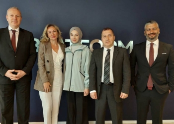 Blatform, tekvandocu Kübra Dağlı’ya sponsor oldu