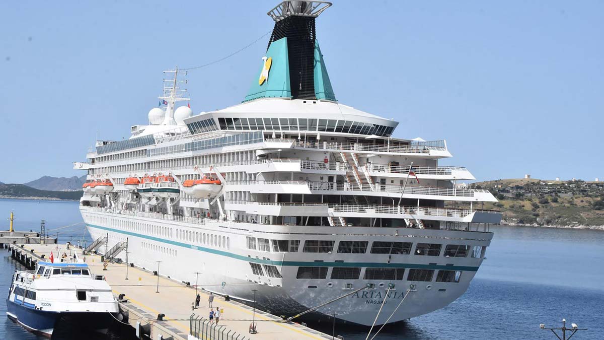 Bodrum'a sezonun ilk kruvaziyeri