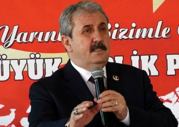 Bu millet saf değil, gerçeği görüyor