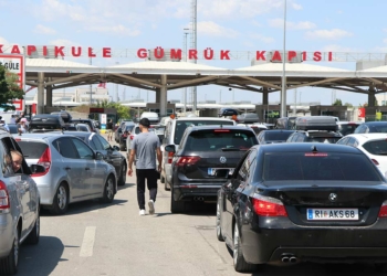 Bulgaristan, aşı sertifikası zorunluluğu kaldırdı