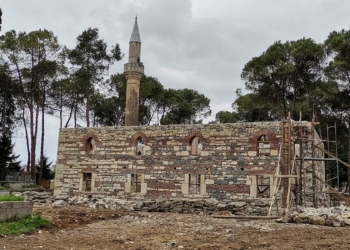 Bulgulara ulaşılan tarihi camide kazı