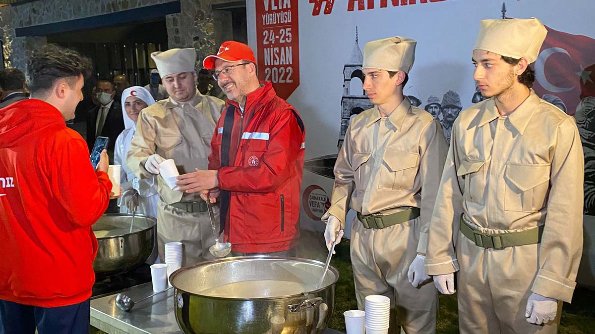 Çanakkale'de 57. Alay Vefa Yürüyüşü