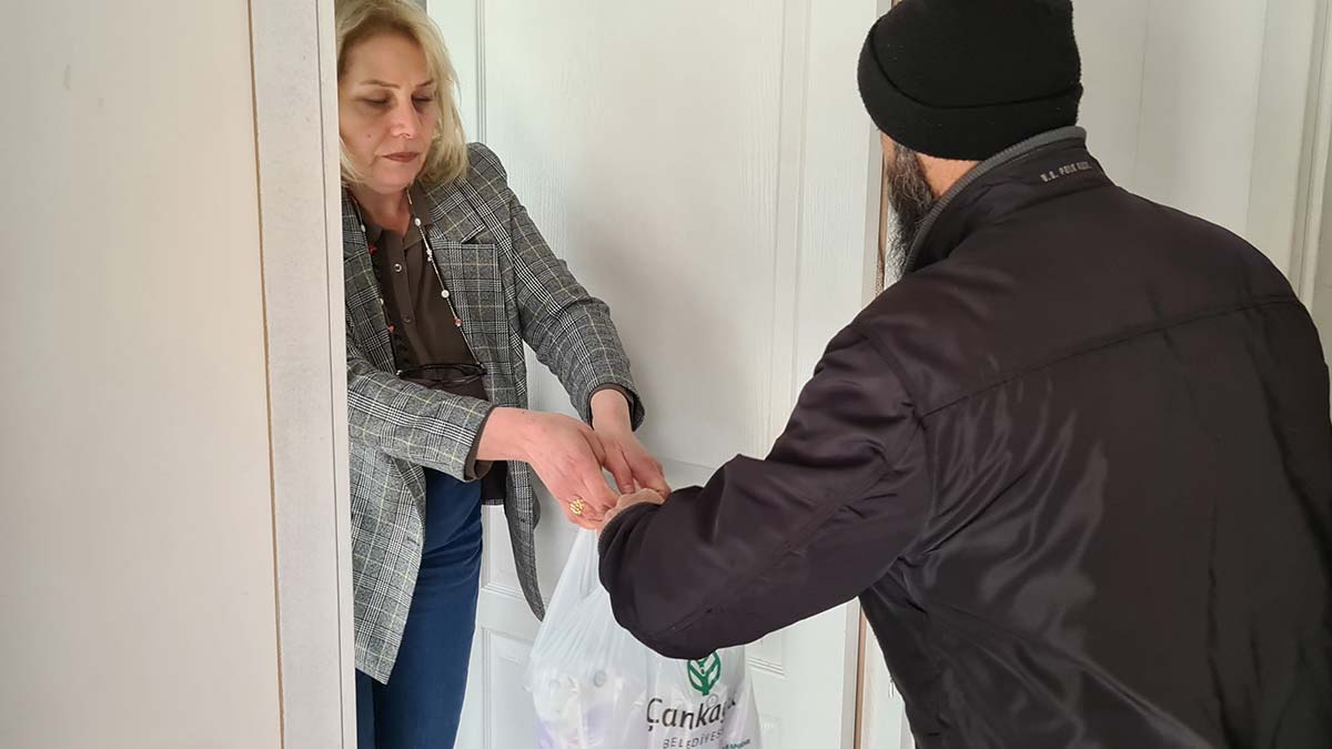 Çankaya'dan çocuklar için süt desteği