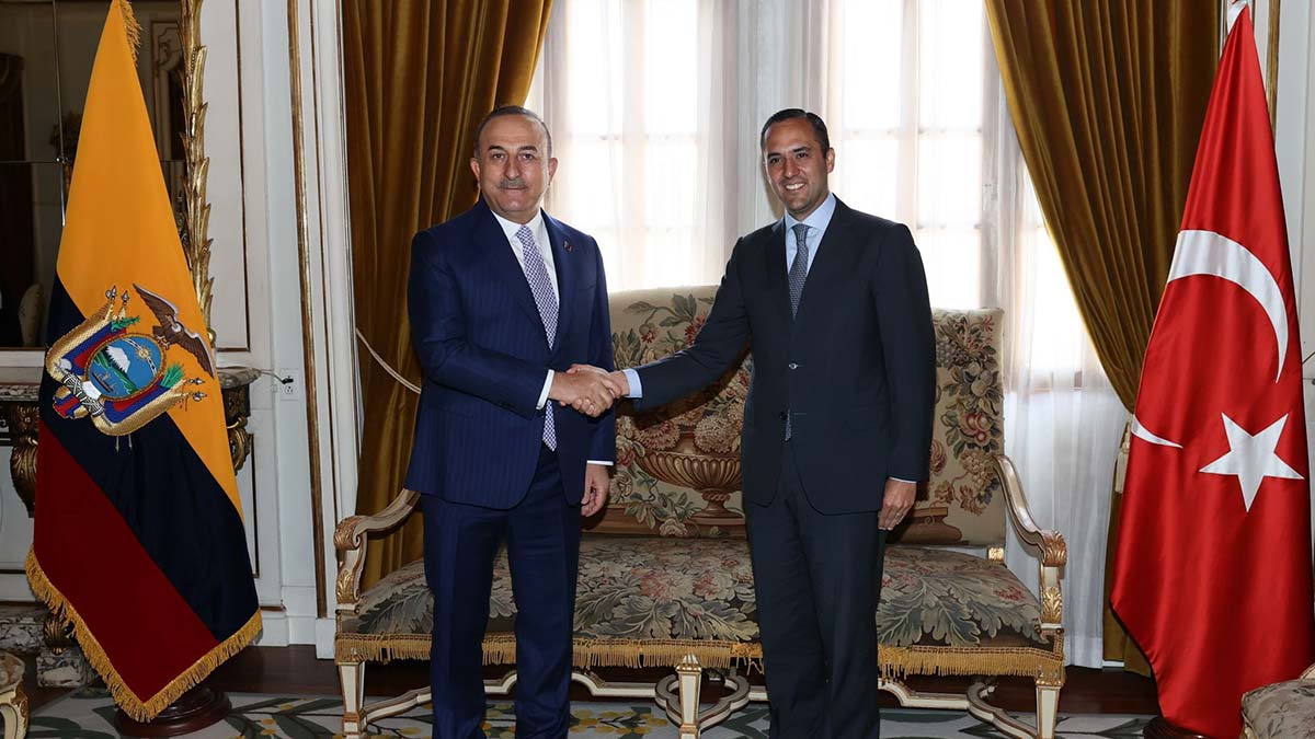 Çavuşoğlu, Ekvator’da işbirliğine imza attı
