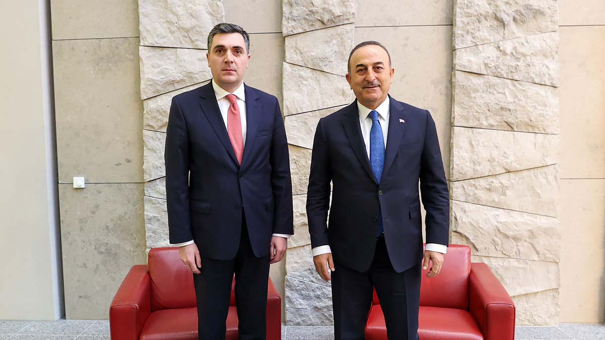 Çavuşoğlu, mevkidaşı Darchiashvili ile görüştü