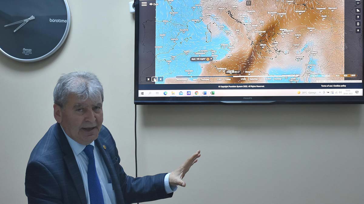 Çöl tozu virüsün havada kalış süresini artıriyor