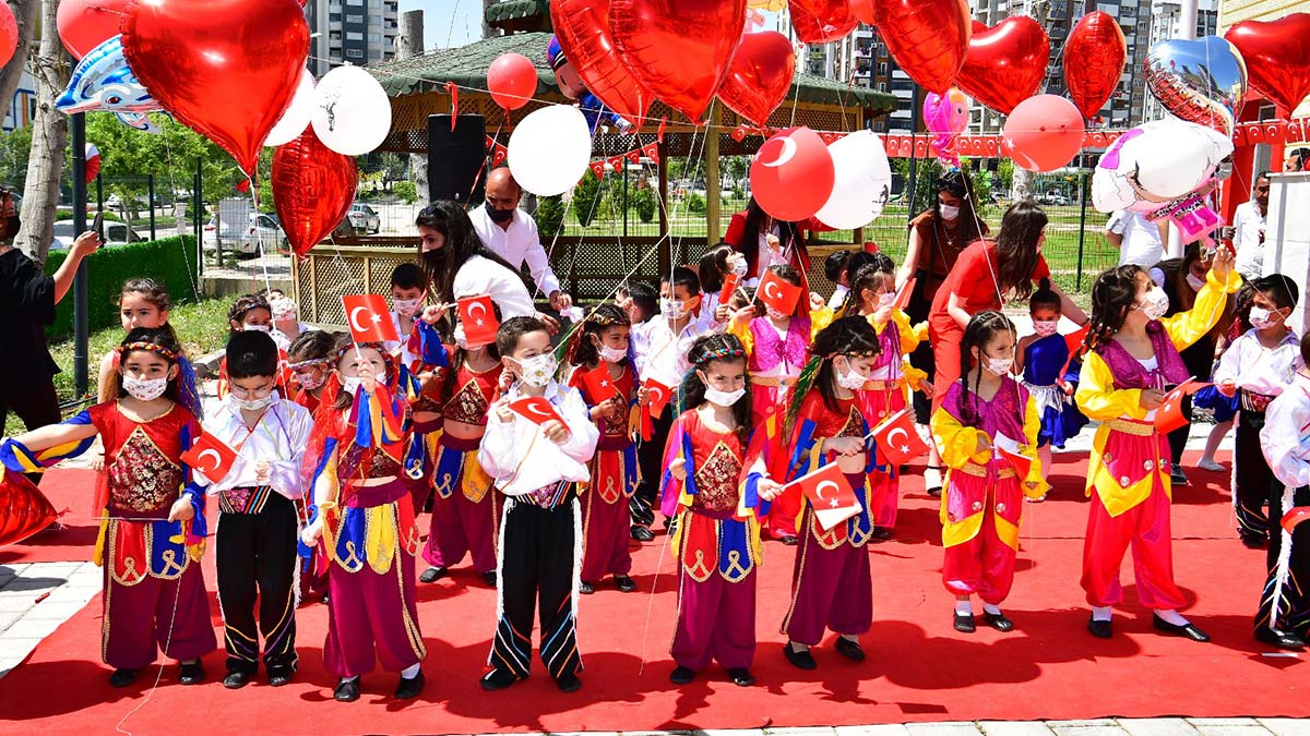 Çukurova’da 23 Nisan şenlikleri başladı