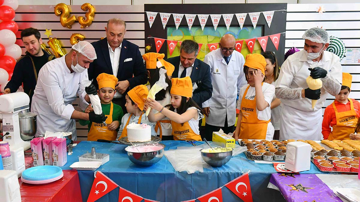 Başkent 23 Nisan'ı dolu dolu kutladı