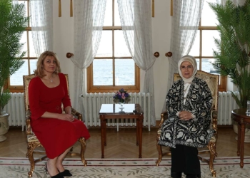 Emine Erdoğan, Rumen Radev'in eşi ile buluştu