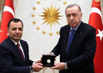 Erdoğan, AYM Başkanı Arslan'ı kabul etti