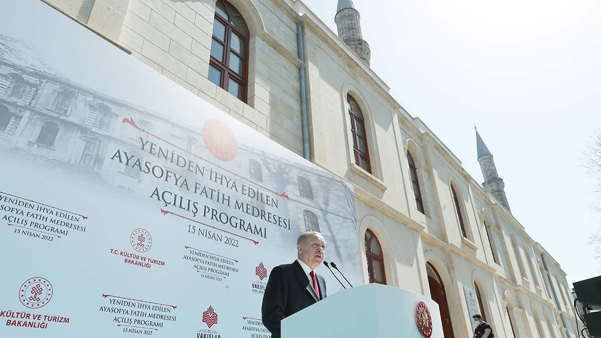 Erdoğan Ayasofya Fatih Medresesi'ni açtı