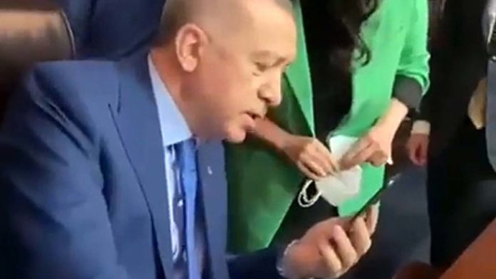 Erdoğan, kanser hastasına moral verdi