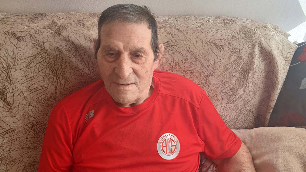 Eski güreşçi İsmail Oğan hastaneye kaldırıldı