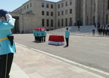 Eski milletvekili Delikaya için TBMM'de tören