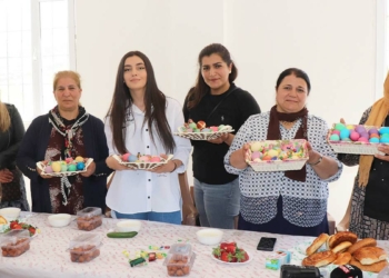 Ezidiler 'Çarşema Sor Bayramı'nı kutladı