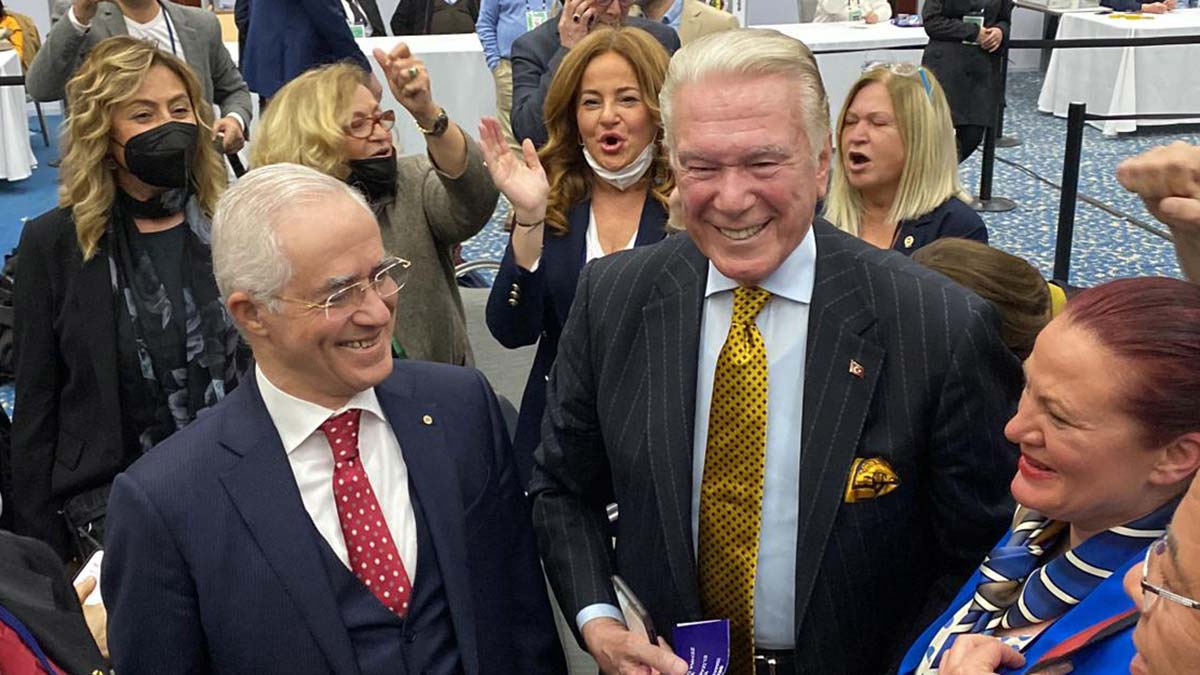 Fenerbahçe YDK Başkanlığı'na Uğur Dündar seçildi