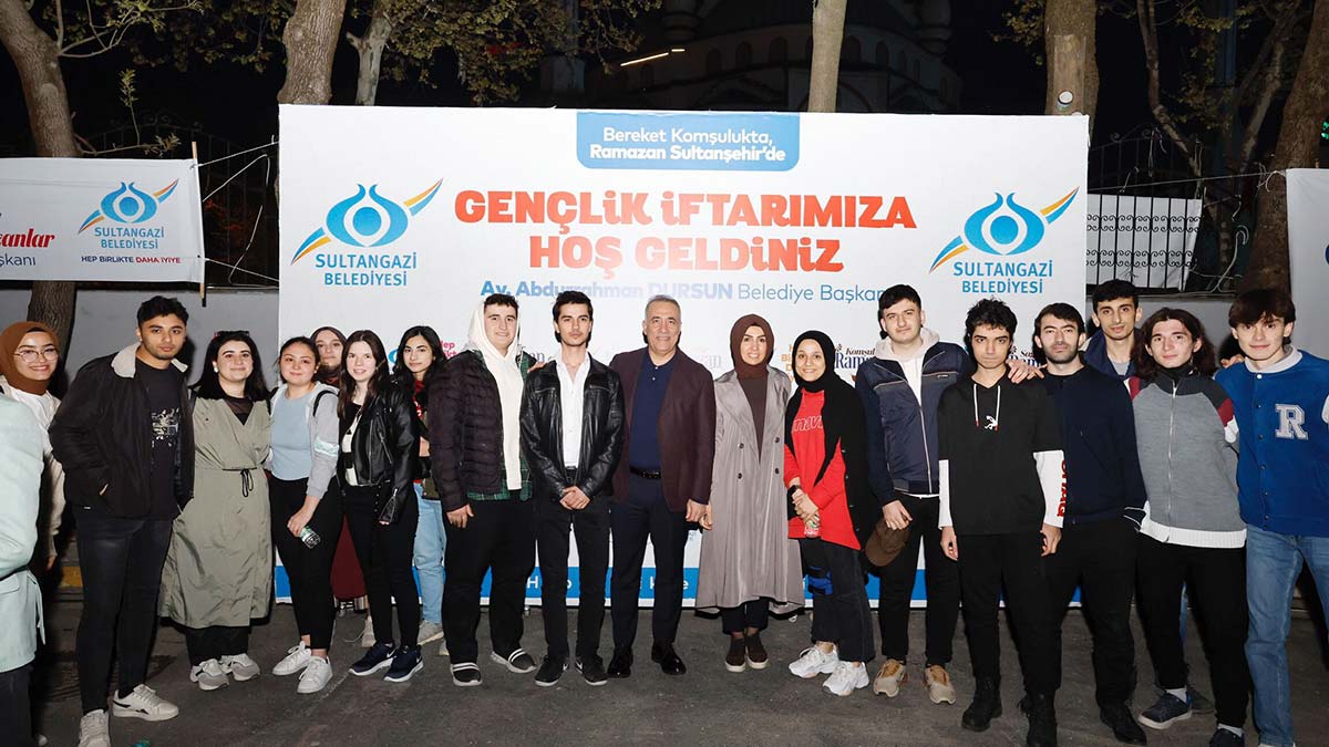 Gençler, ‘Gençlik İftarları’nda buluşuyor