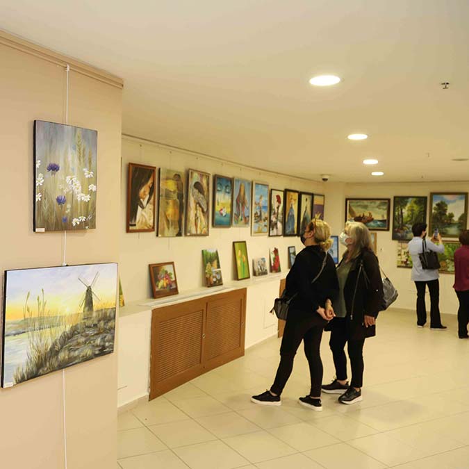 "Grup 10 Atölye" resim sergisi açıldı