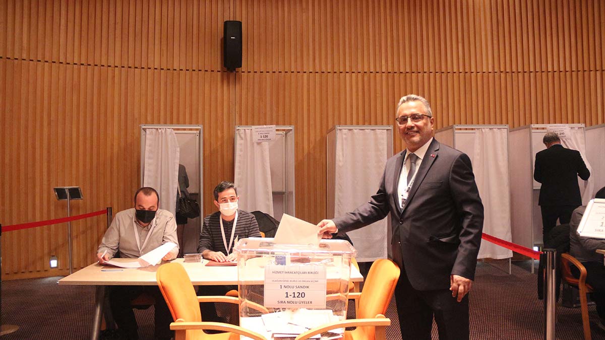 Hizmet ihracatını kısa sürede 2 katına çıkaracağız