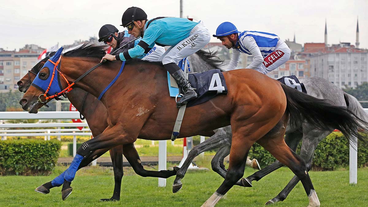 Hipodrom'da İlkbahar-Yaz yarış sezonu başladı