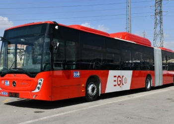 Toplu ulaşımda seferberlik başlatarak Ankaralılara daha hızlı ve konforlu seyahat imkânı sağlamayı amaçlayan Ankara Büyükşehir Belediyesi, araç filosunu yenileyerek genişletmeye devam ediyor.