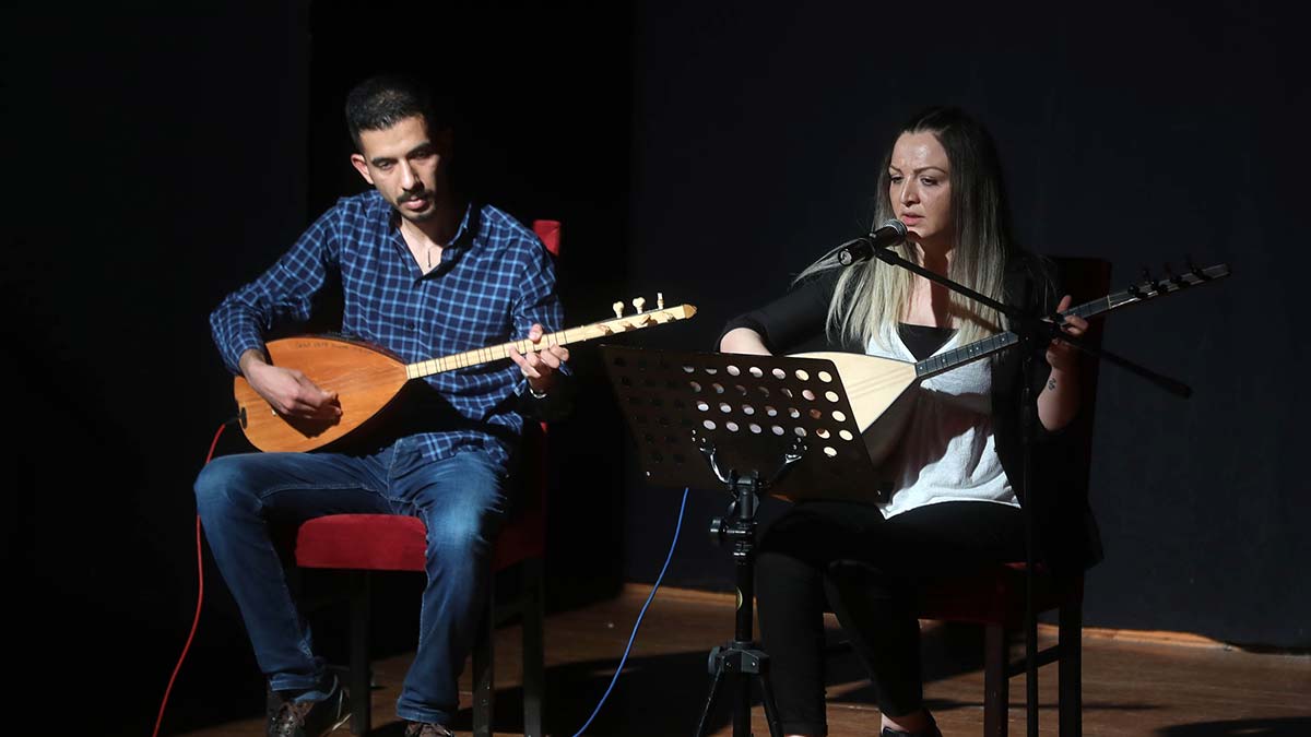 Yenimahalle Belediyesi, alkol ve madde bağımlılığına dikkat çekmek amacıyla AMATEM ile ortaklaşa “Metamorfoz” adlı müzikli drama oyununu sahneledi.