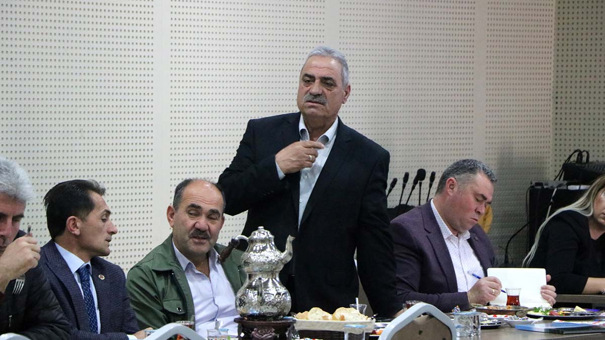 Muhtarların katılımıyla yatırım çalışmaları değerlendirildi